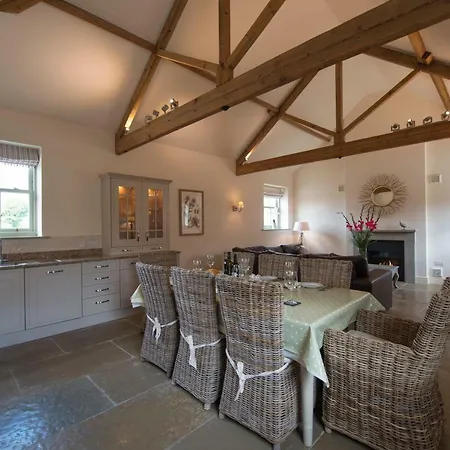 Tunstall Road Farm *